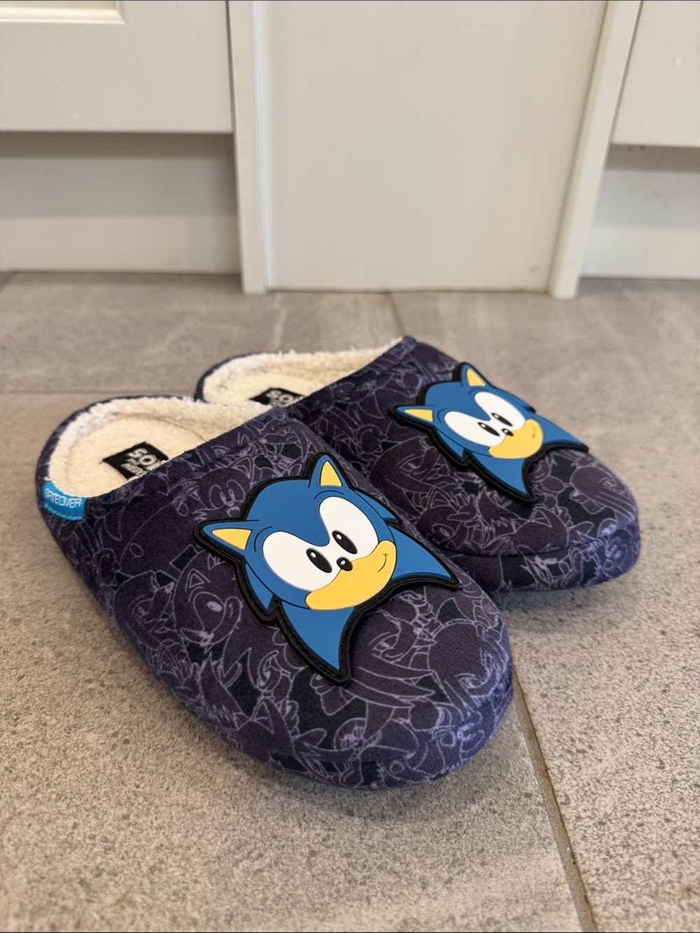 Sonic the Hedgehog Plush Lined Slippers, kids Sz 13